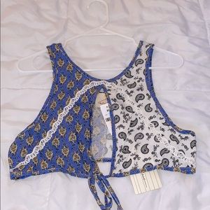 Gorgeous unique crop top 💜